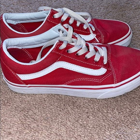 Red vans - Picture 2 of 5
